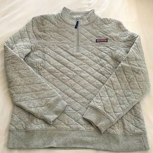 Women’s Sz M Vineyard Vine gray quilted quarter zip